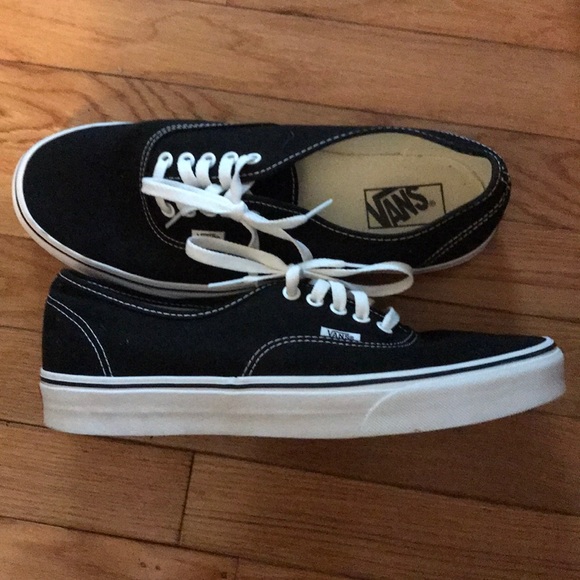 mens vans authentic black and white